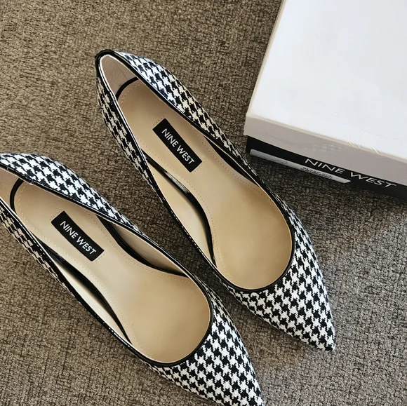 NWT ☆ Nine West Heels/Shoes, Size 6, Brand NEW! - Picture 2 of 4